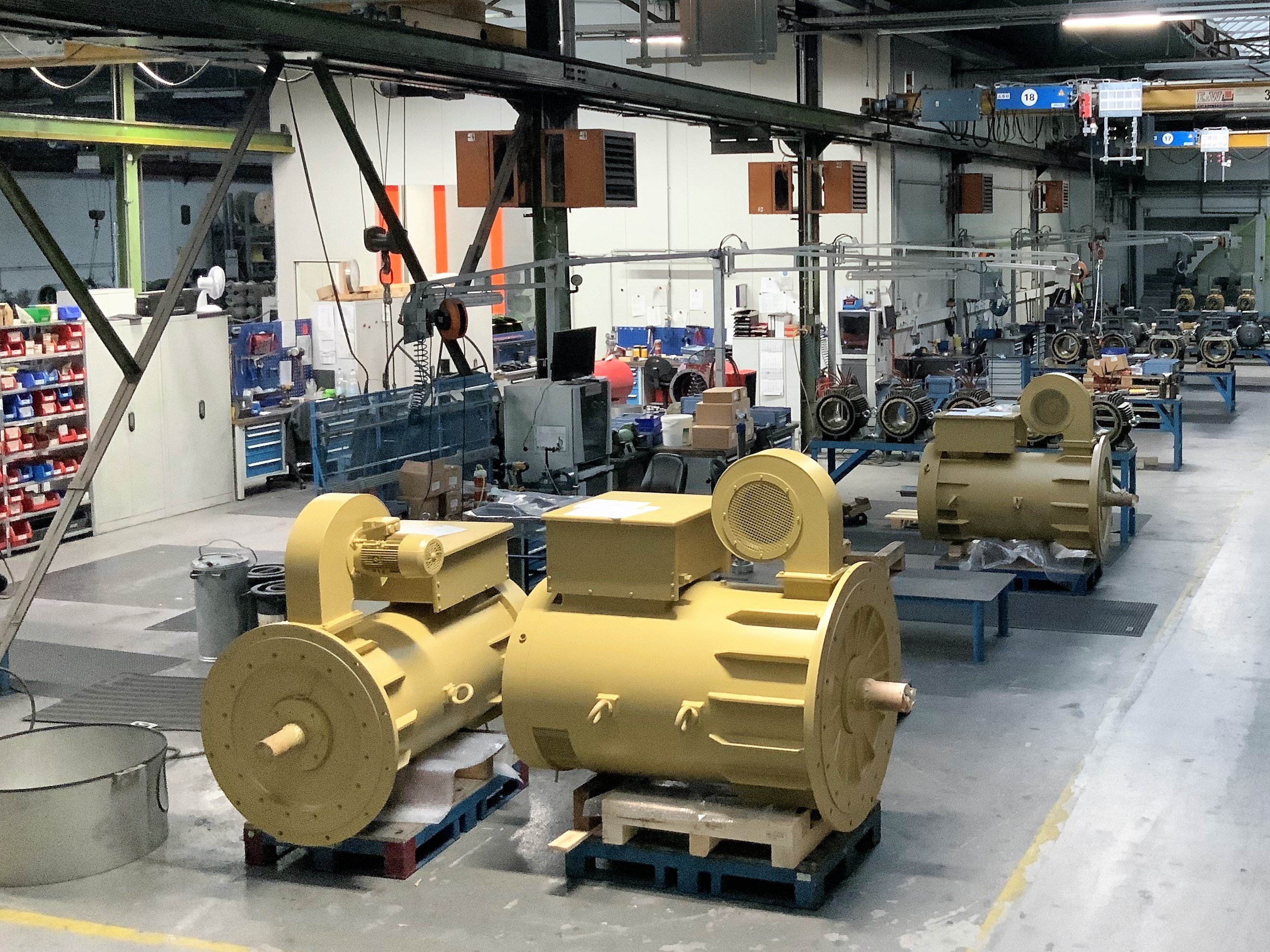 Hoist motors for offshore wind turbine installation vessel (WTIV) Various hoist motors for offshore wind turbine installation vessel (WTIV)