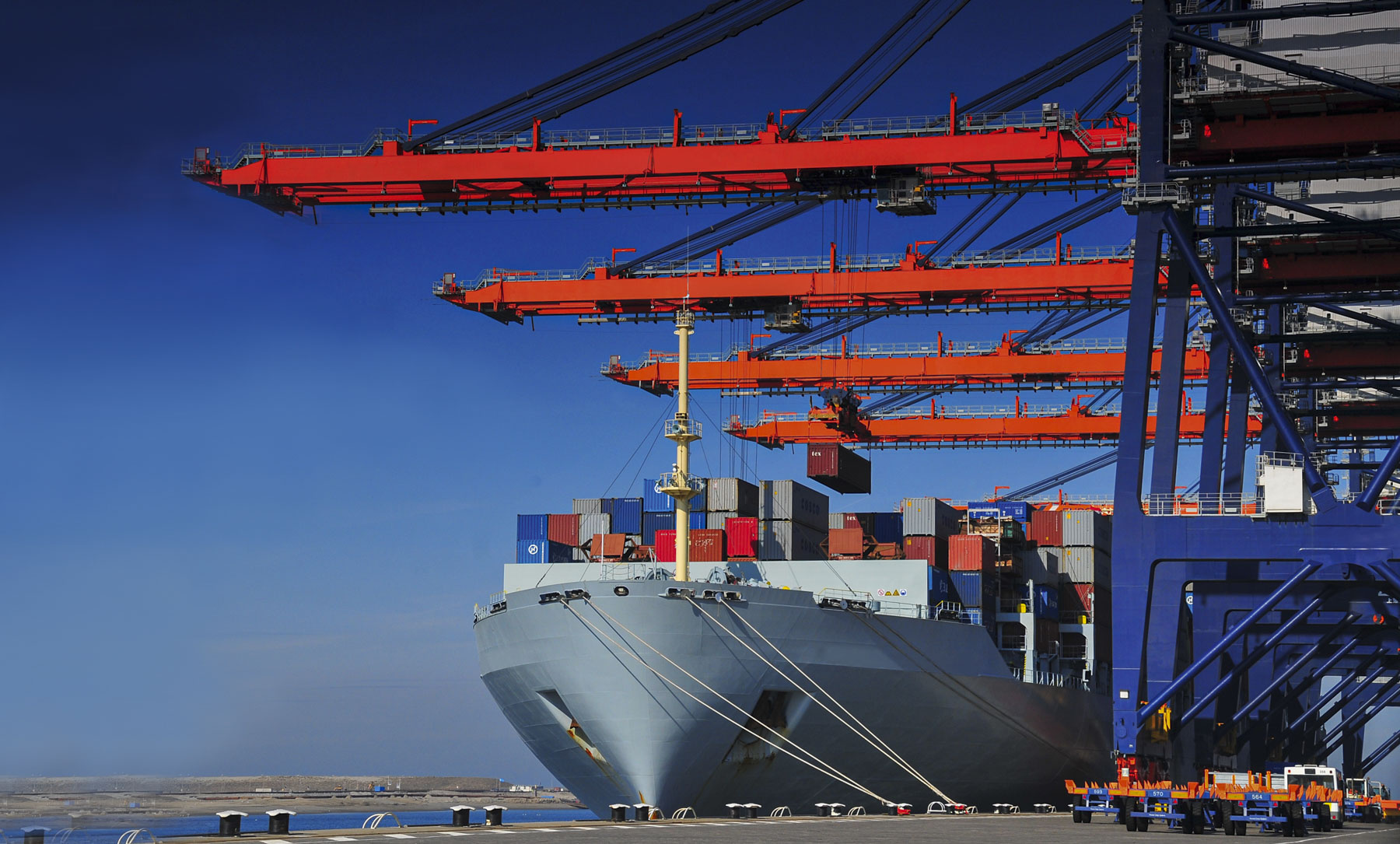 Port cranes with Wölfer motors Port cranes with Wölfer motors