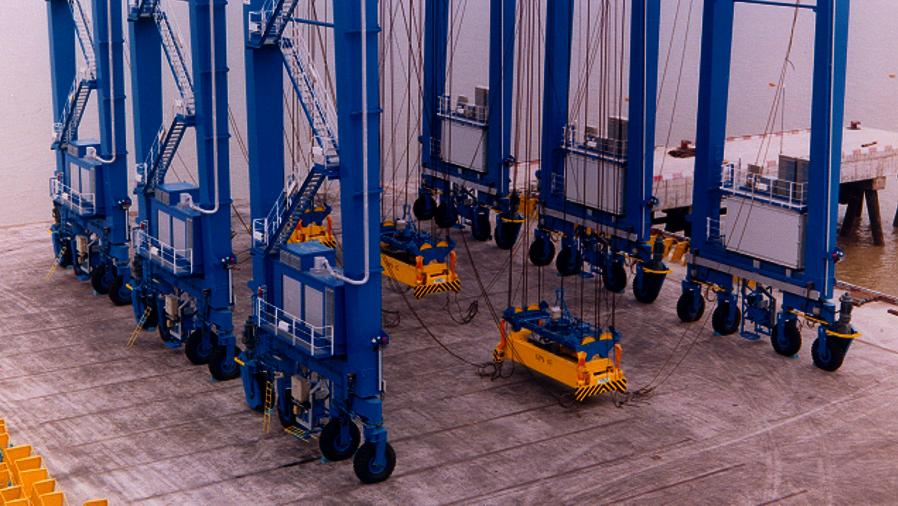 RTG Kranmotoren RTG Kranmotoren